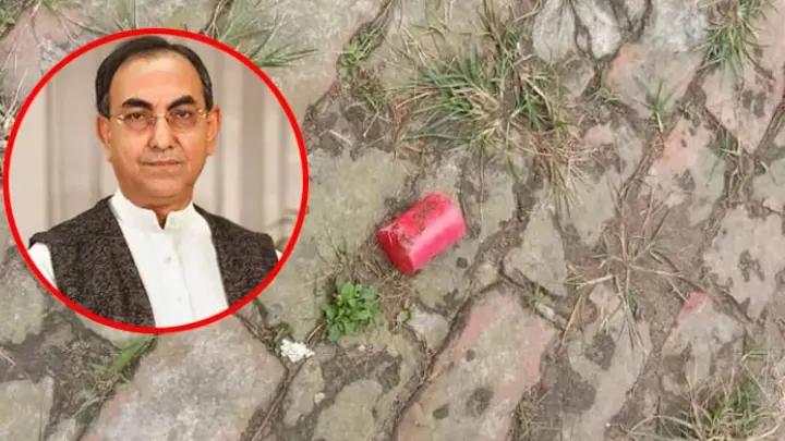 বিএনপি_নেতা_মির্জা_আব্বাসের_বাসায়_ককটেল_নিক্ষেপ